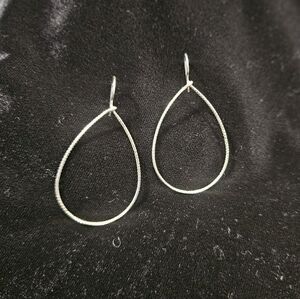 Silpada Designs Lasso Hoop Earrings